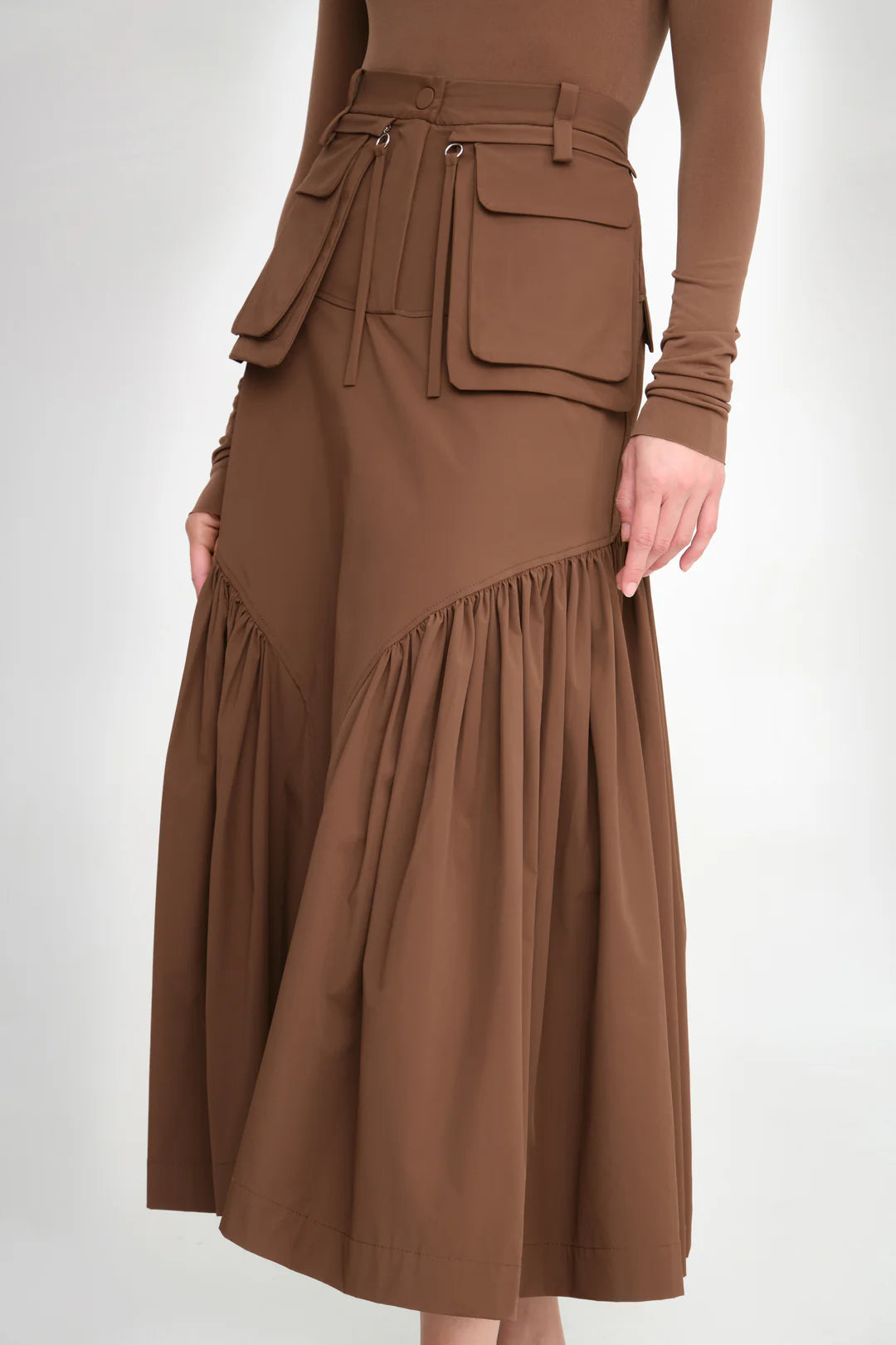 ETAPA BODYSUIT Y SUPERFICIE MIDI SKIRT