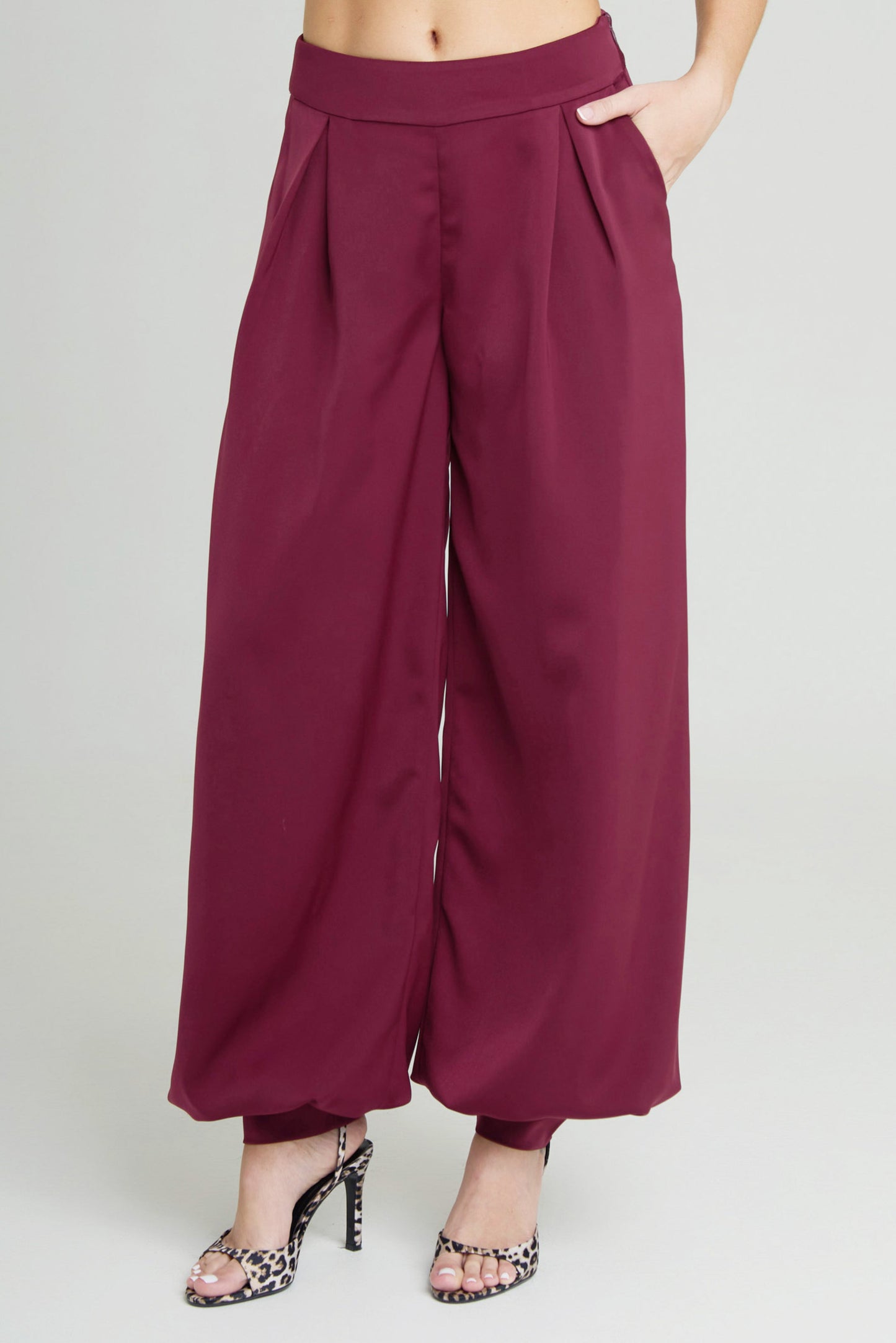 THE OLYMPIA TOP & SARTORI BALLON PANTS