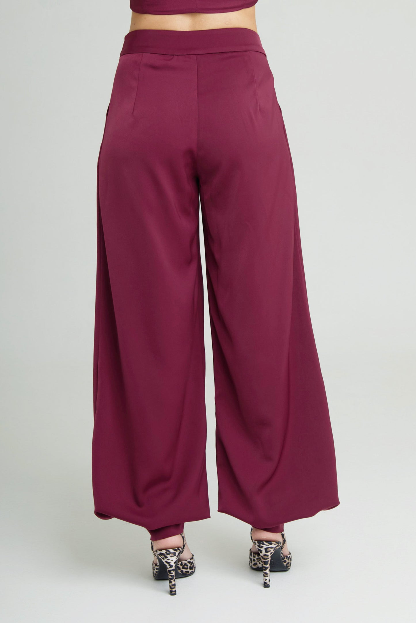 THE OLYMPIA TOP & SARTORI BALLON PANTS