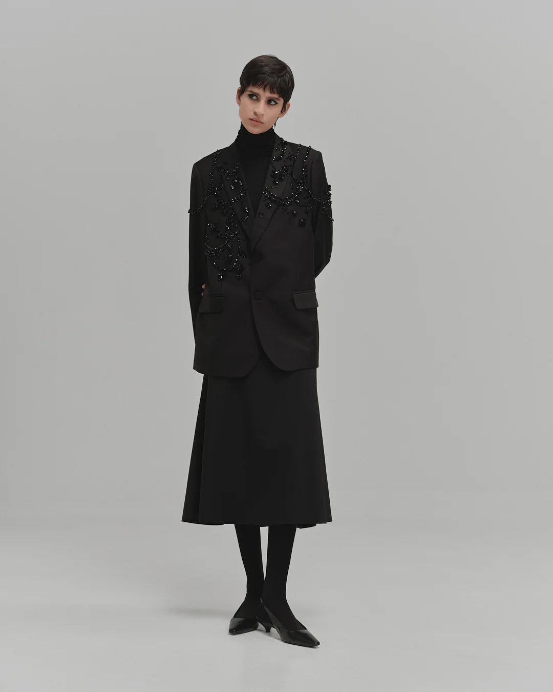 SAUCE BLAZER, OLMO BODYSUIT, PISTILO MIDI SKIRT Y VERBENA LEGGINS